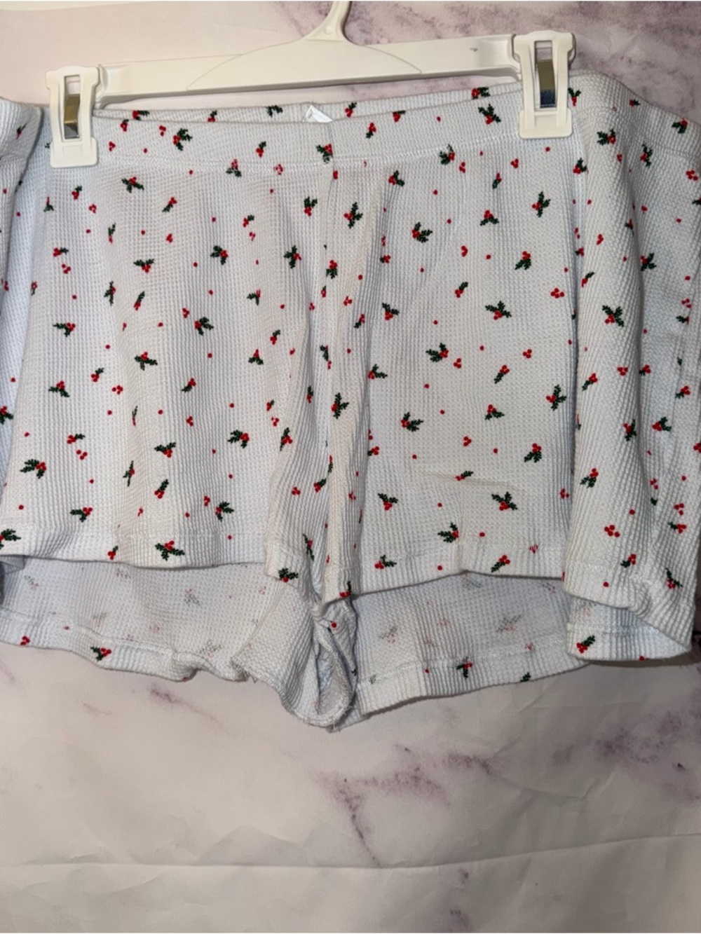 Skims Waffle Sleep Shorts in White Holly Print